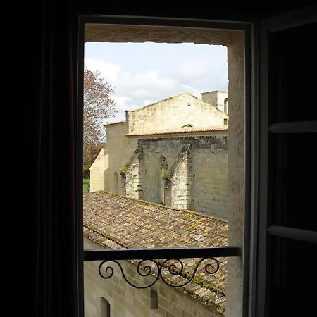 Maison De La Commanderie Гостевой дом Сент-Эмильон